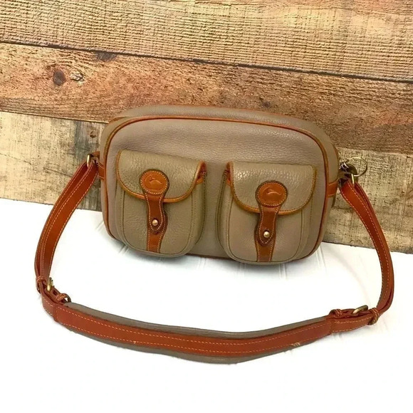 Vintage Dooney and Bourke purse - Picture 1 of 8